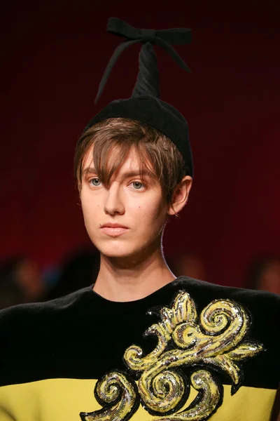 Look 32